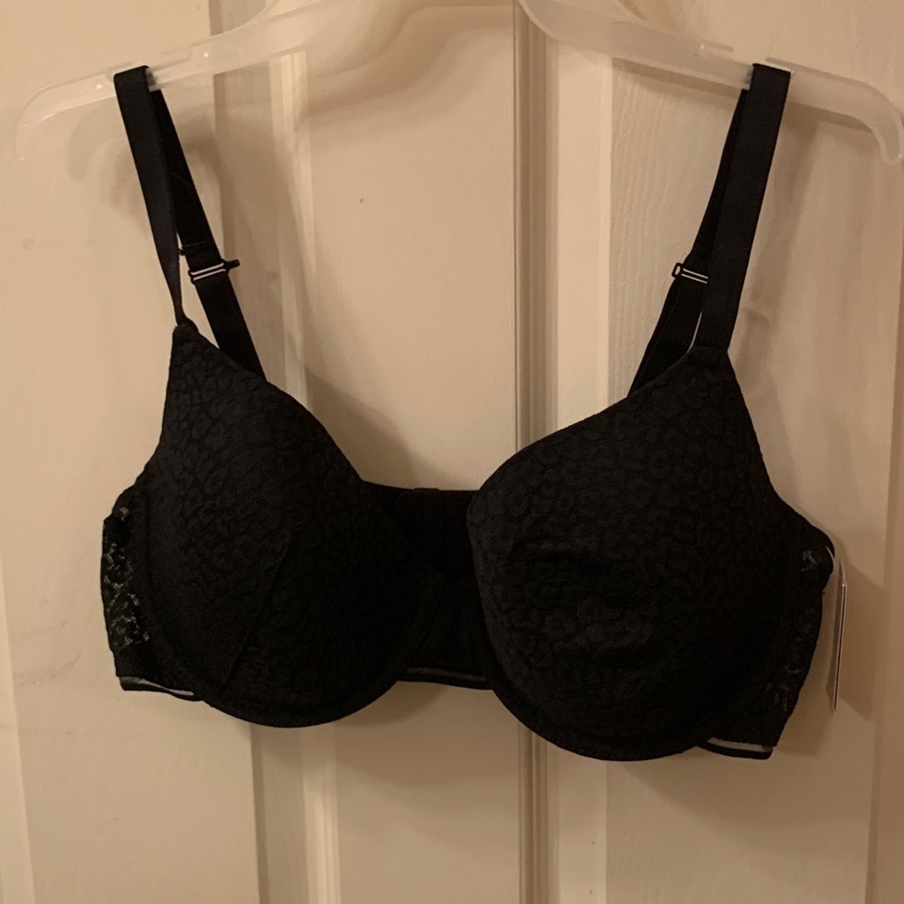 NWT 40C Beautiful Auden Black Lace Detail Bra